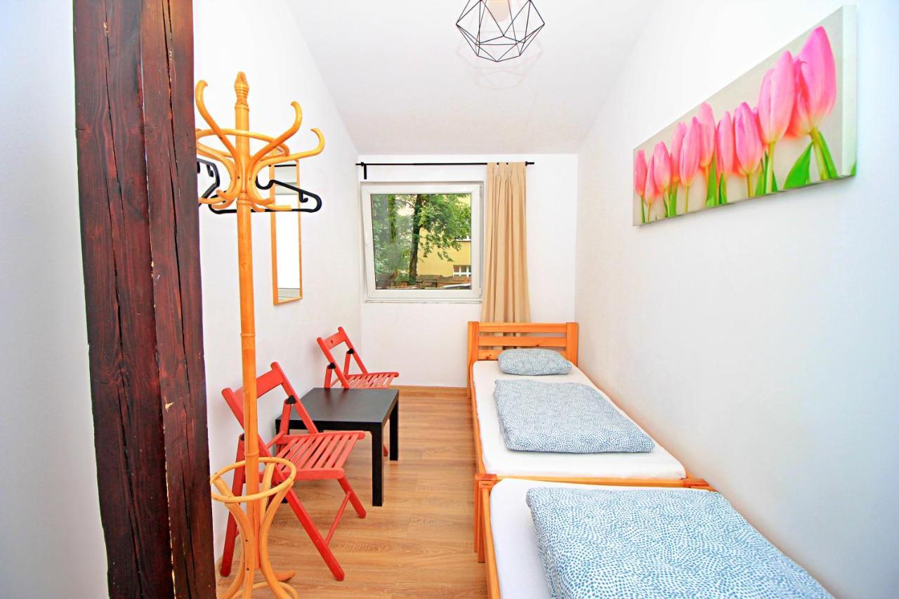 Hostel Cinnamon Краков Экстерьер фото