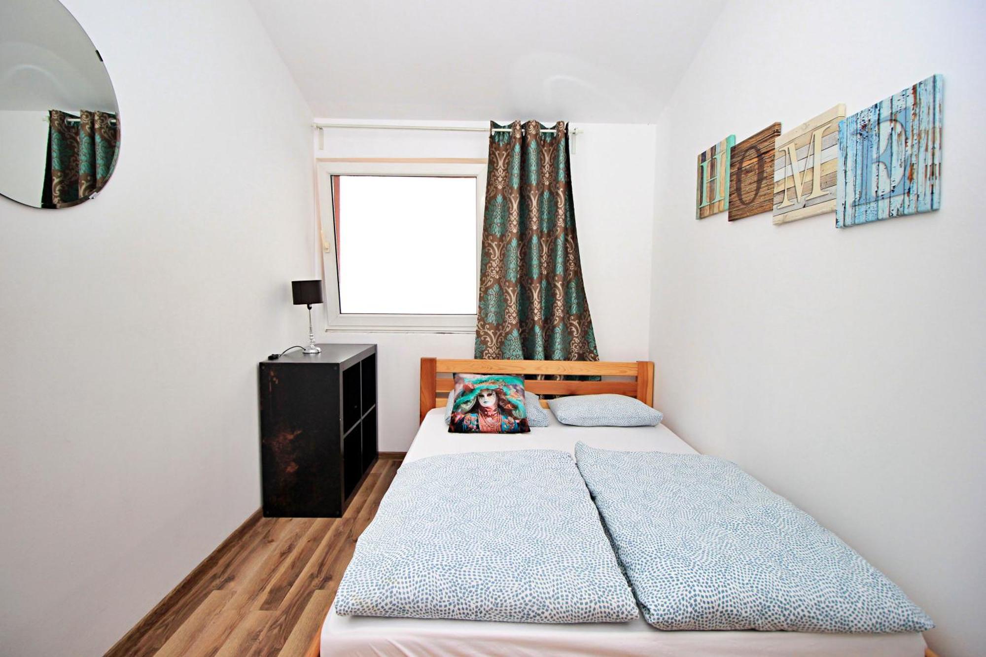 Hostel Cinnamon Краков Экстерьер фото