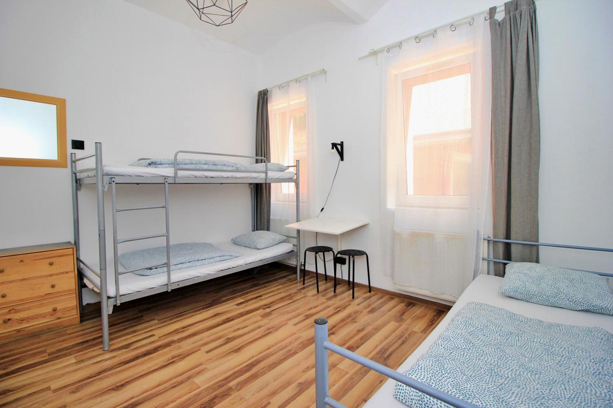 Hostel Cinnamon Краков Экстерьер фото
