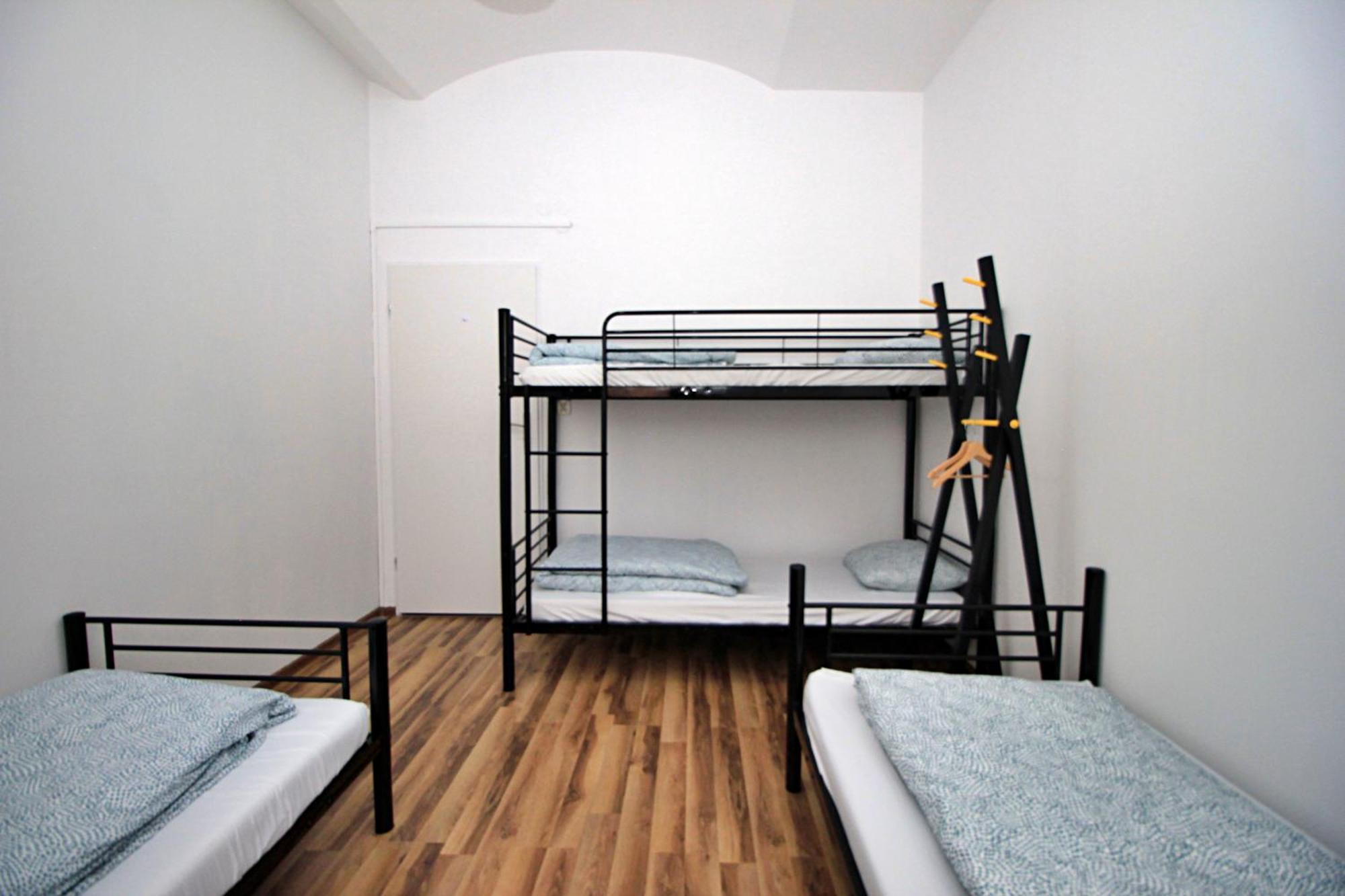 Hostel Cinnamon Краков Экстерьер фото